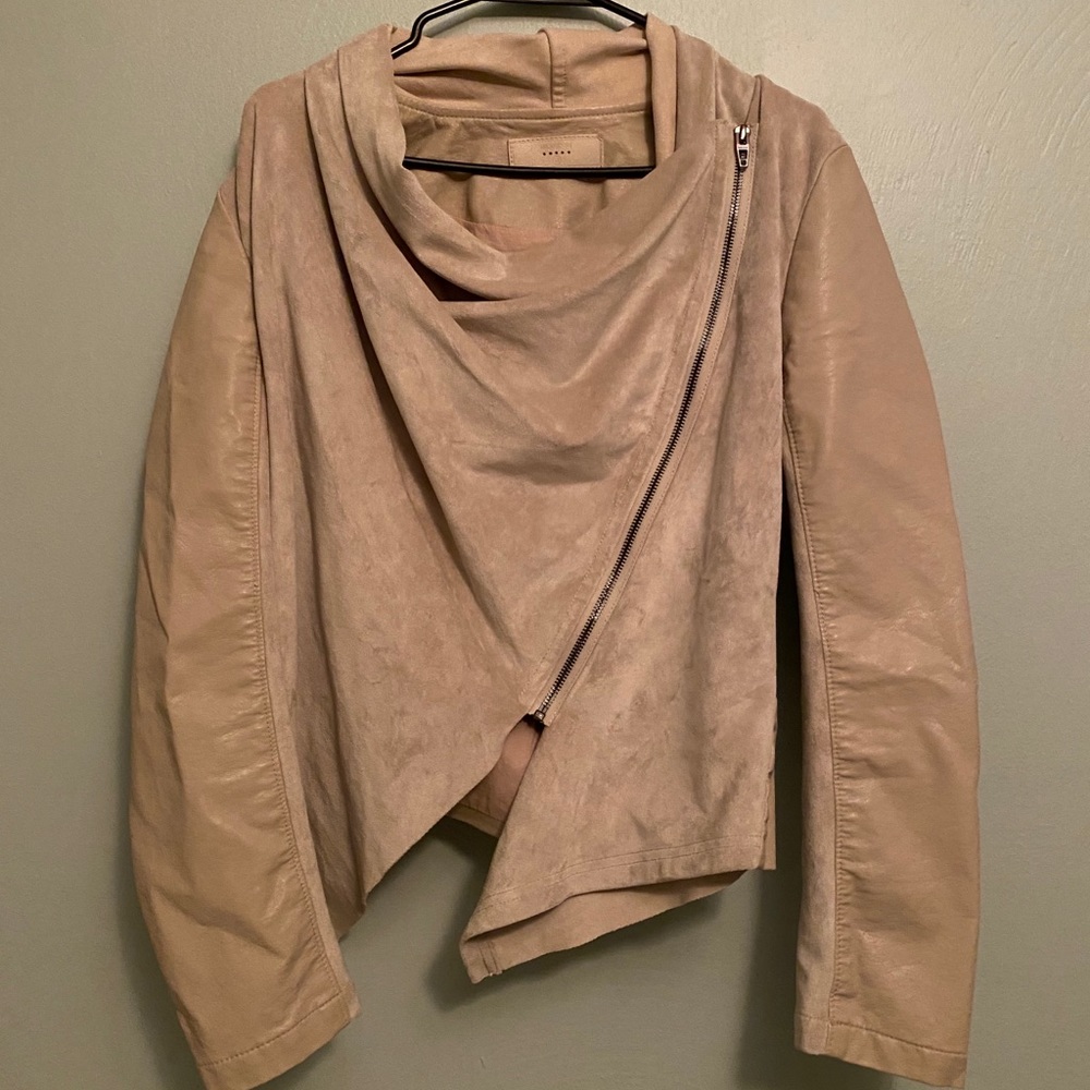 Super cute zipper asymmetrical jacket!!